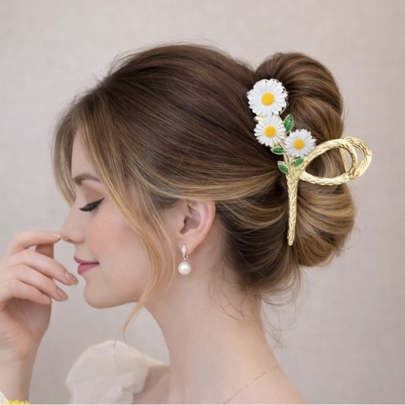 Gold Daisy Metal Enamel Hair Clip main image 5
